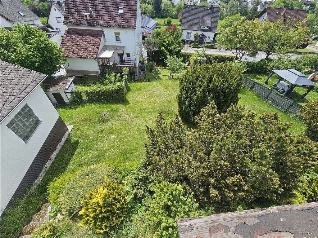 Immobilie in Bad Endbach - Gepflegtes Zweifamilienhaus mit großem Grundstück, Weitblick und vielseitigem Potenzial - Bild 4
