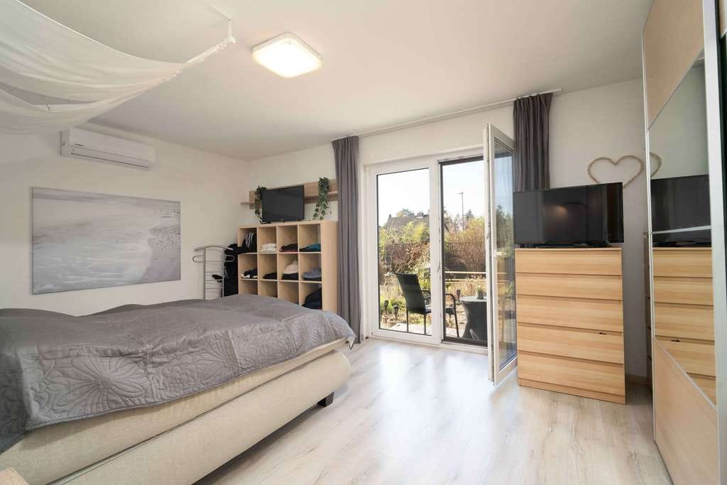 Immobilie in Wietze - Gepflegtes Haus auf 1.800 m² Grund mit Wellnessbereich, Grillkota, Hot Tub und PV Anlage - Bild 4