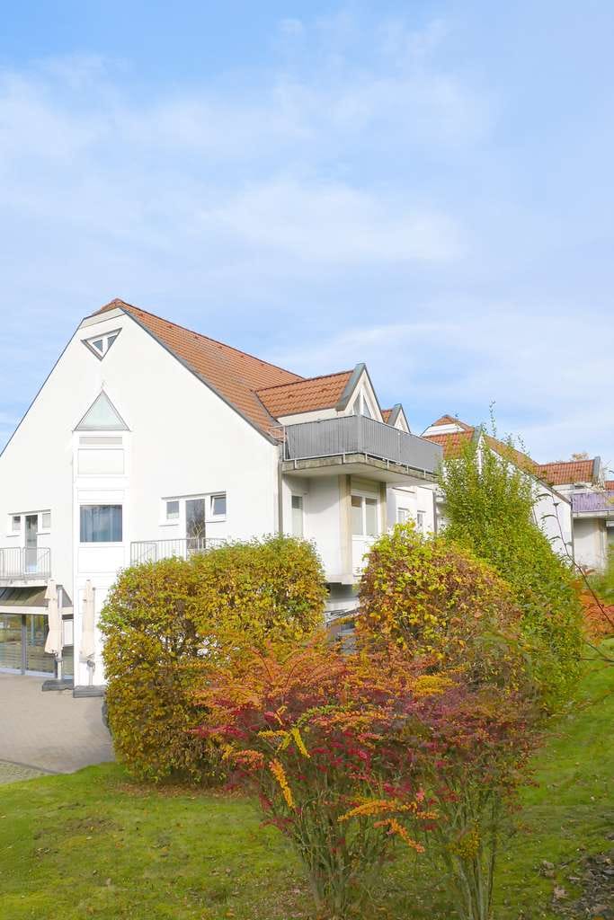 Immobilie in Kaufungen - Oberkaufungen/Bestlage Großzügige Etage mit Balkon und Fahrstuhl zur individuellen Nutzung - Bild 1