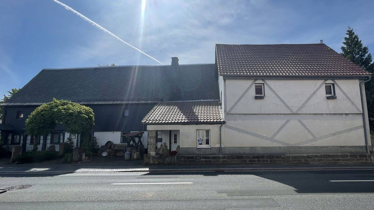 Immobilie in Großröhrsdorf - Gebäudeensemble mit großer Garage/Halle - Bild 1
