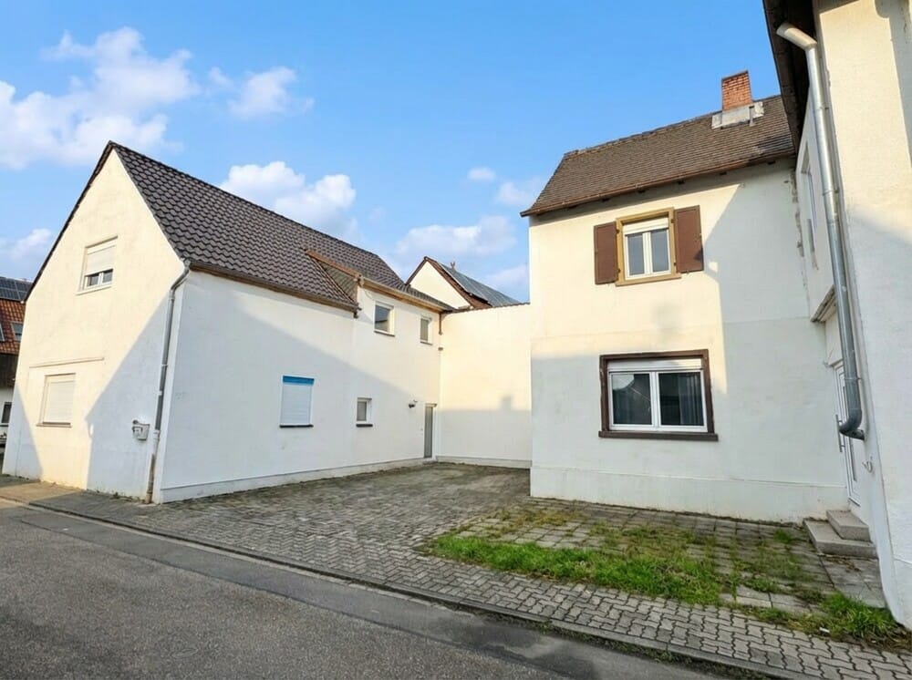 Immobilie in Mutterstadt - 2-Familienhaus und kleines Einfamilienhaus auf einem Grundstück in zentraler Lage Mutterstadts - Bild 1