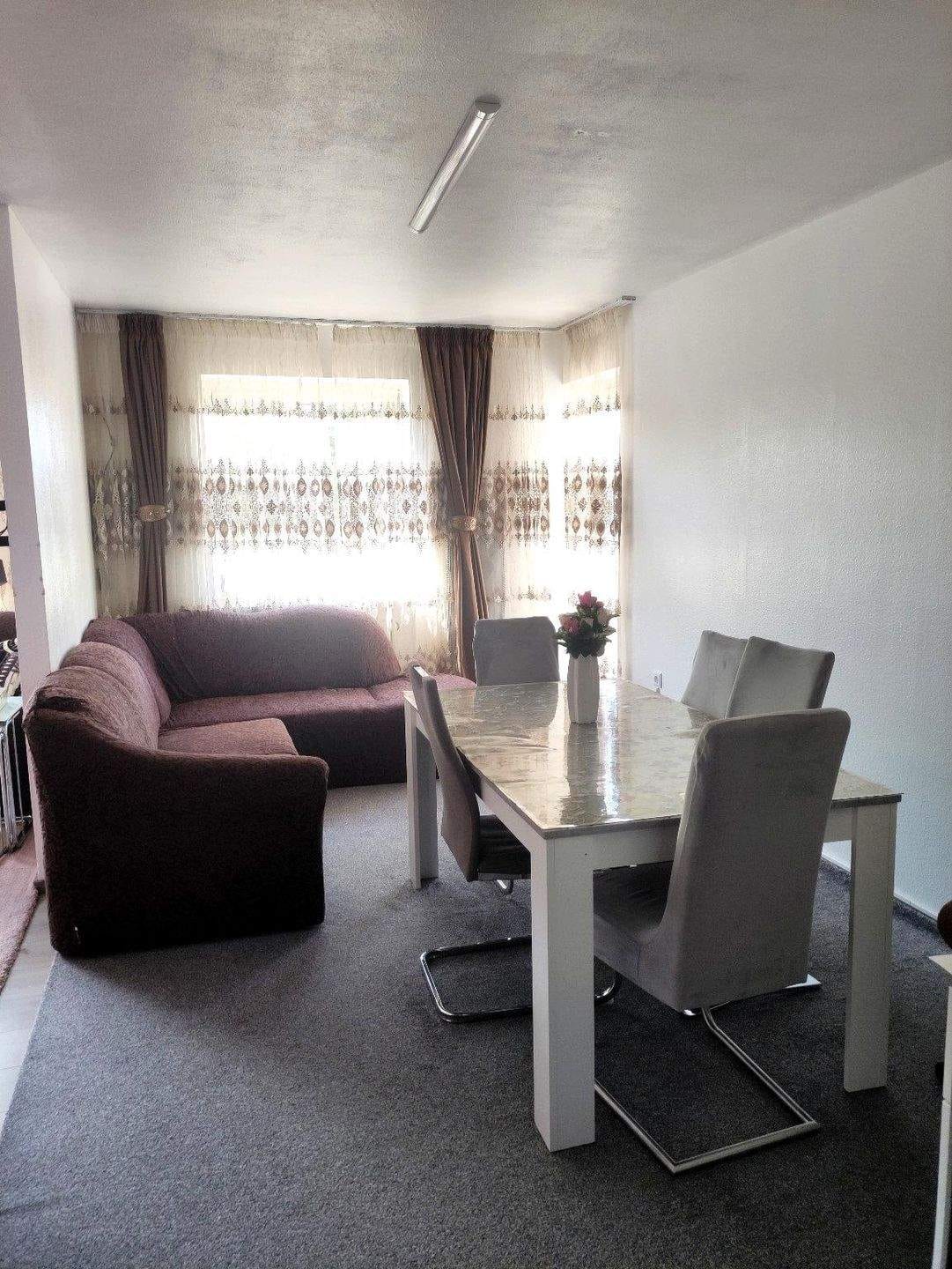 Immobilie in Wildberg - sehr schön geschnittene 4 – Zimmer Wohnung mit Balkon und Tiefgaragenstellplatz in 72218 Wildberg - Bild 2
