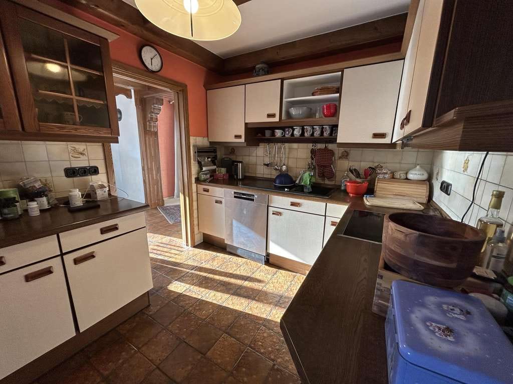 Immobilie in Flörsbachtal - Ein Zuhause für die Familie -  Einfamilienhaus mit tollem Ausblick - Bild 3