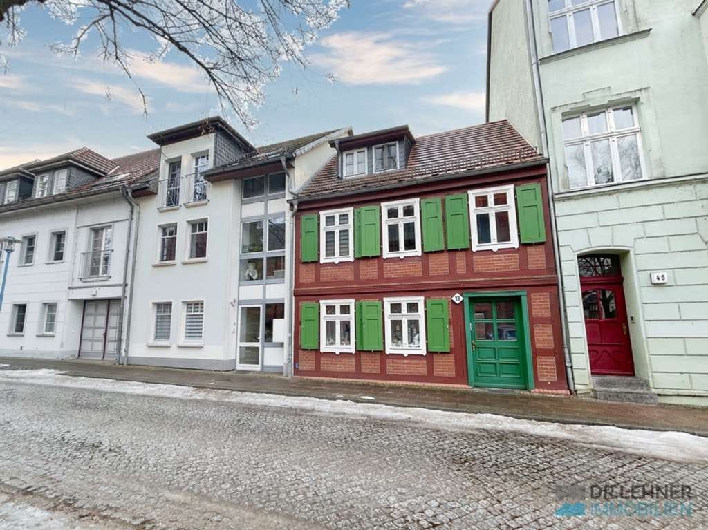 Immobilie in Wittenberge - Zwei neuwertige Mehrfamilienhäuser im Herzen von Wittenberge - Bild 2
