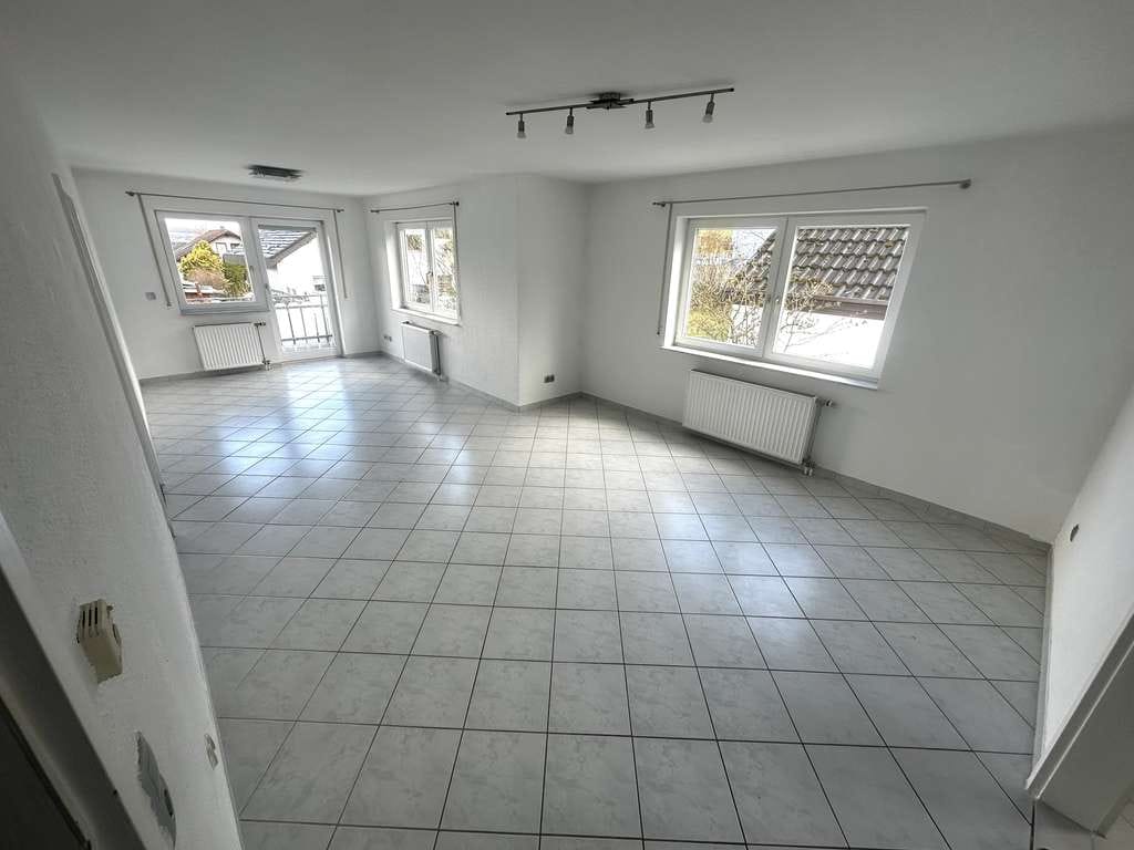 Immobilie in Hechingen - Idyllische 3-Zimmer-Wohnung in ruhiger Naturlage - Bild 2