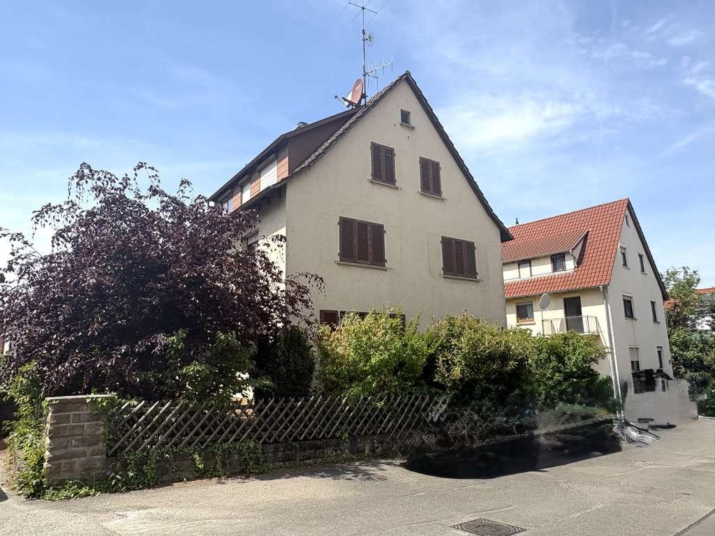 Immobilie in Lauffen am Neckar - Sanierungsbedürftiges  Zweifamilienhaus mit großem Grundstück in Lauffen am Neckar - Bild 2