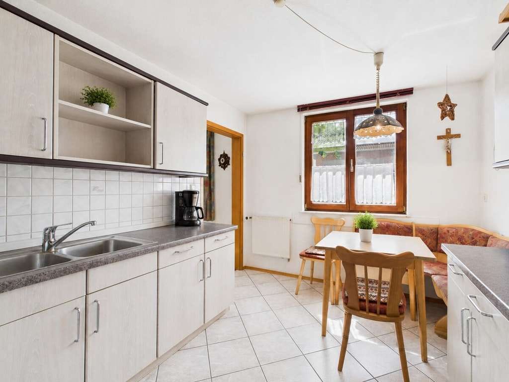 Immobilie in Fluorn-Winzeln - Viel Platz für die ganze Familie – gepflegtes Zuhause mit großem Grundstück - Bild 4