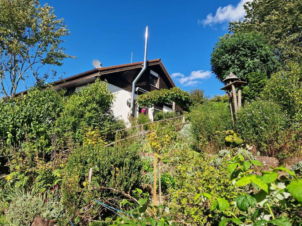 Immobilie in Grävenwiesbach - ++++EINFAMILIENHAUS MIT GROSSZÜGIGEM RAUMANGEBOT+++ - Bild 0