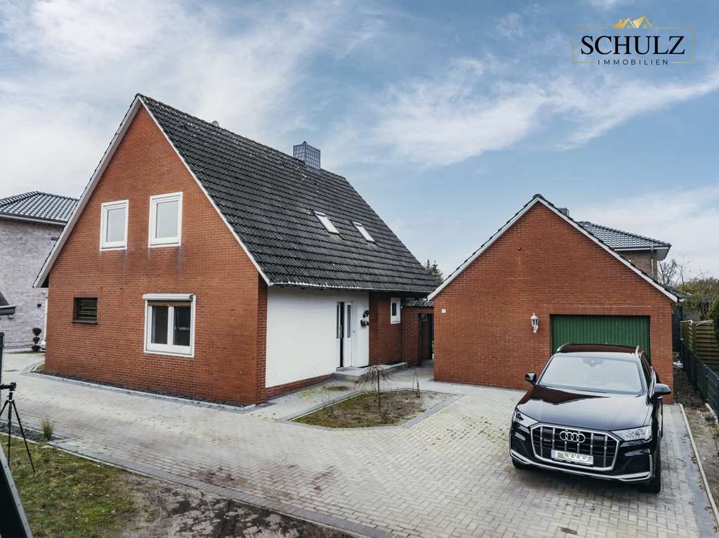 Immobilie in Wiefelstede - Lebensqualität pur: Willkommen daheim! Frisch renoviertes Einfamilienhaus! - Bild 0