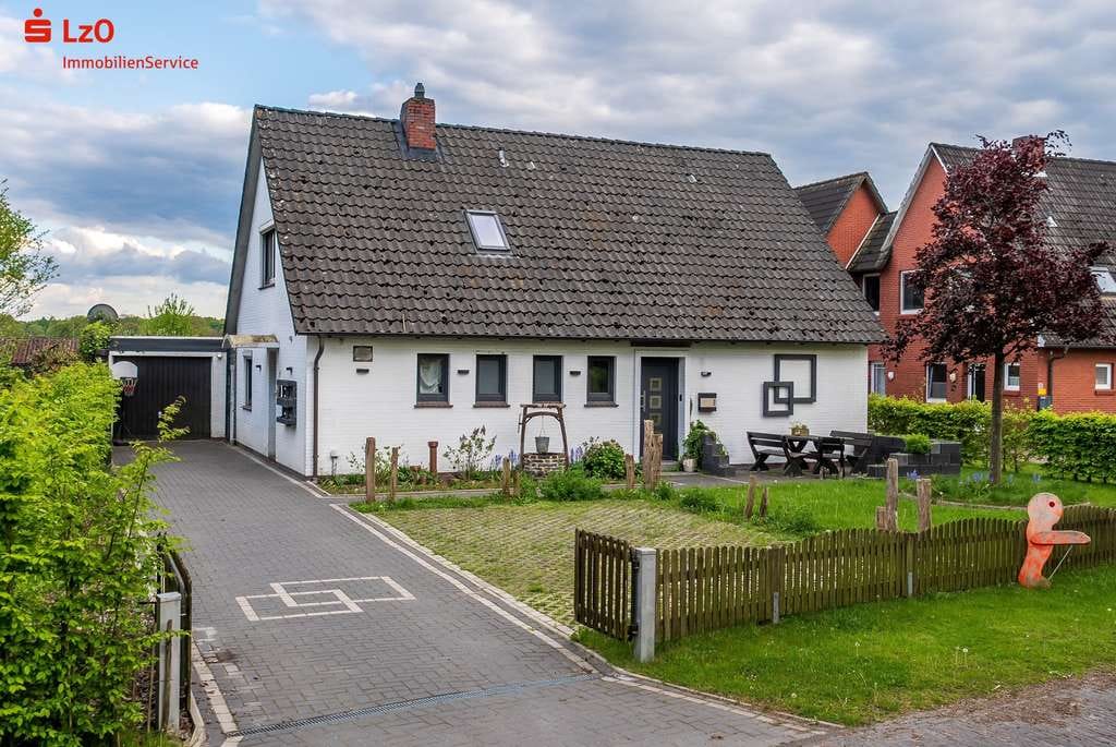 Immobilie in Westerstede - Modernisiertes Einfamilienhaus mit Wiesenblick in Eggeloge - Bild 0