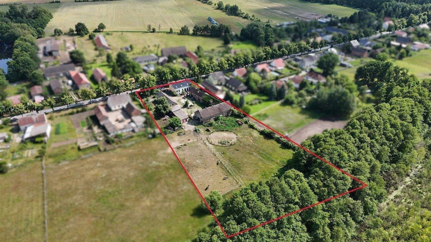 Immobilie in Ludwigsfelde - Einmalige Gelegenheit-Vierseithof am Gröbener See + Stallung m. Baugenehmigung für 2 Wohneinheiten + Option auf ca. 2 ha Weidefläche! - Bild 2