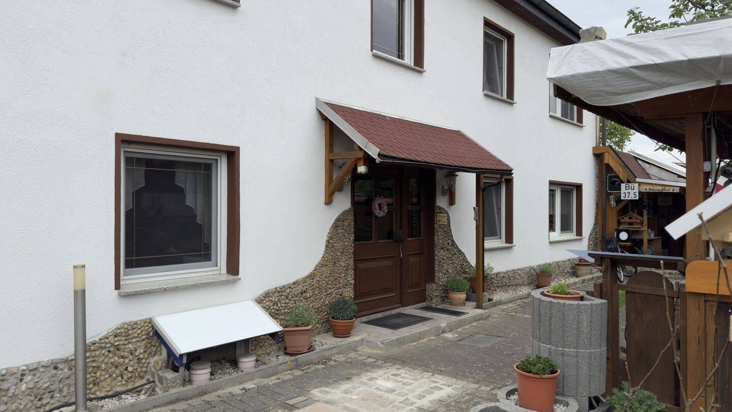 Immobilie in Lauta - Doppelhaushälfte mit Garten + Garage + Werkstatt und viel Platz in Lauta - Bild 3