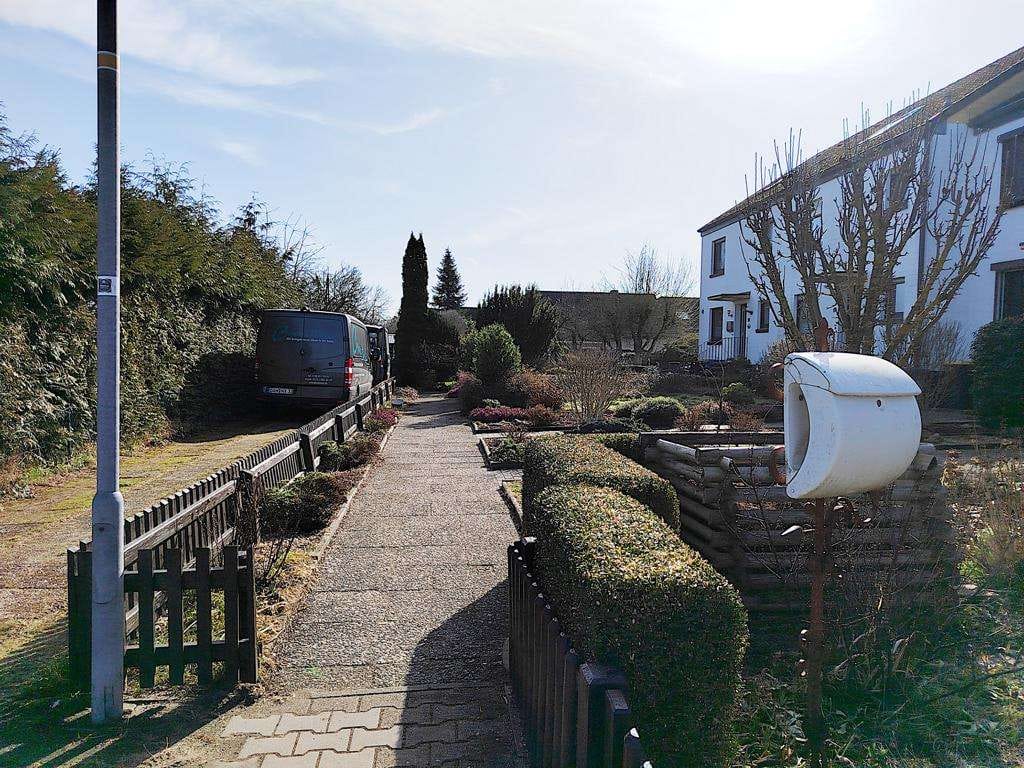 Immobilie in Lüchow - Reihenmittelhaus mit kleiner Gartenparzelle, Terrasse & Loggia in ruhiger Wohngegend von Lüchow - Bild 1
