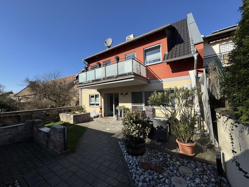 Immobilie in Wallertheim - Ein- bis Zweifamilienhaus - Bild 0