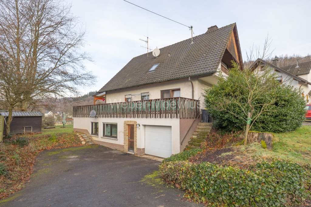 Immobilie in Windeck - Ruhig gelegen mit ELW, Terrasse und Garage - Bild 0