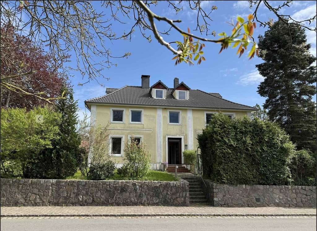 Immobilie in Osterby - 🏡 Mehrgenerationenhaus mit Entwicklungspotenzial nahe Eckernförde - 275 m² | 1.080 m² Grundstück - Bild 0