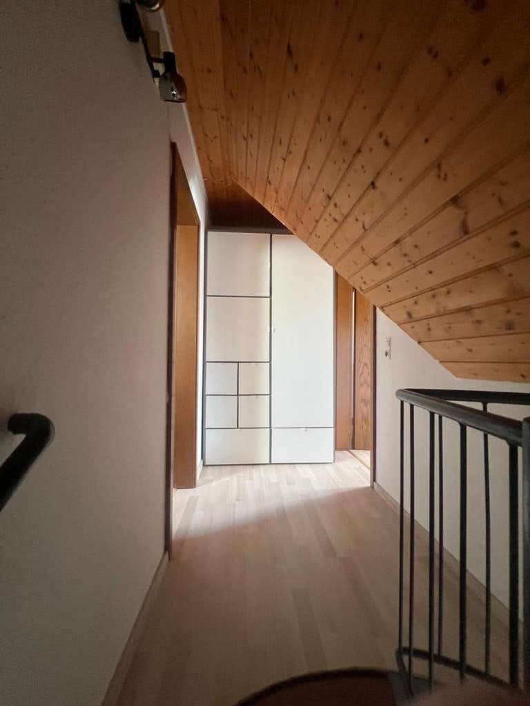 Immobilie in Gäufelden - Wohnen auf zwei Ebenen: 2-Zimmer-Maisonette mit Balkon & TG-Box zum attraktiven Kaufpreis! - Bild 4