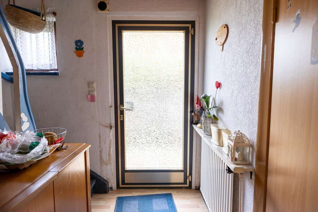 Immobilie in Ganderkesee - *** GRÜNE SACKGASSENLAGE - CHARMANTES und GEMÜTLICHES EINFAMILIENHAUS - DREISEITIG FREISTEHEND *** - Bild 3