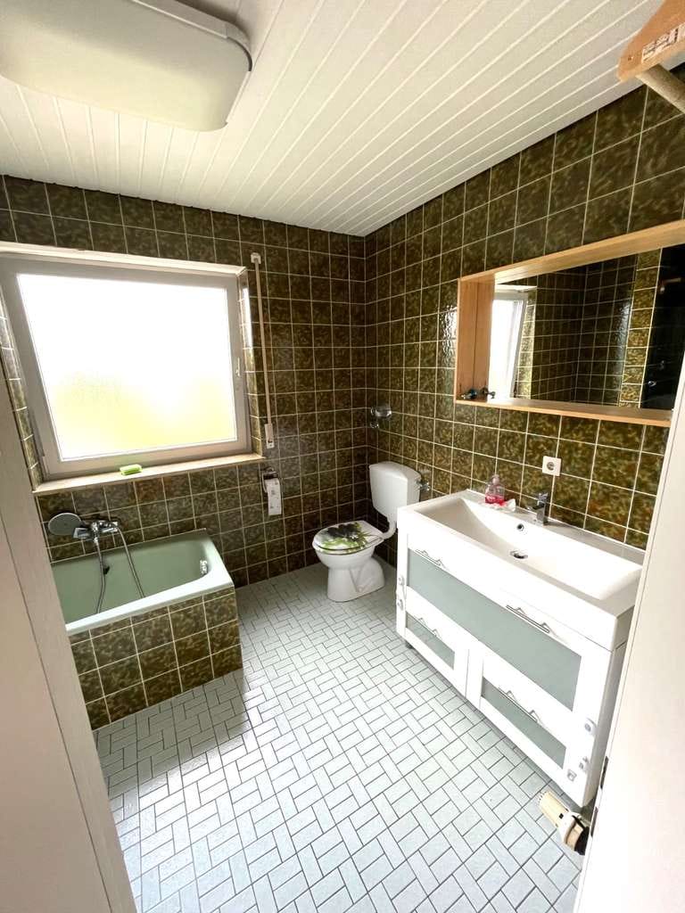 Immobilie in Peiting - Ihre Alternative zum eigenen Haus:
Großzügige 4-Zimmer-Wohnung
 im 1. OG mit 2 Südbalkonen - Bild 5