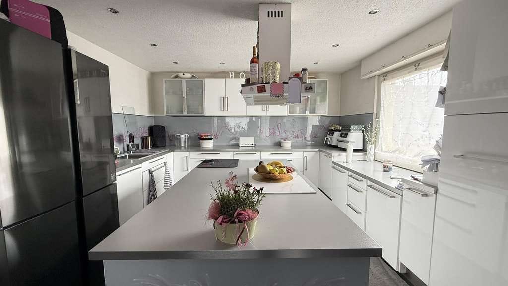 Immobilie in Rheinzabern - Vermietetes, modernisiertes Einfamilienhaus mit großem Grundstück, Außenpool und 3  - Bild 3