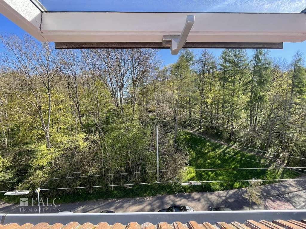 Immobilie in Saarbrücken - Attraktive 2 Zimmer Wohnung mit Balkon und Parkplatz - Bild 3