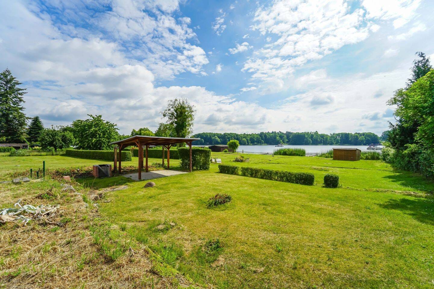 Immobilie in Fürstenberg/Havel - Seezugang & Garten! - Großzügige 4-Zimmer-Wohnung mit Balkon - Bild 1