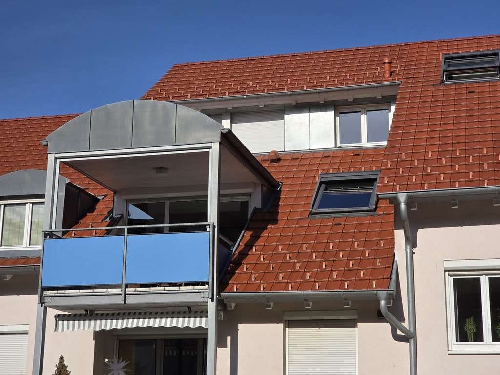 Immobilie in Kandern - 3 Zi.-ETW im DG/Dachspitz mit EBK, Balkon & TG - Bild 0