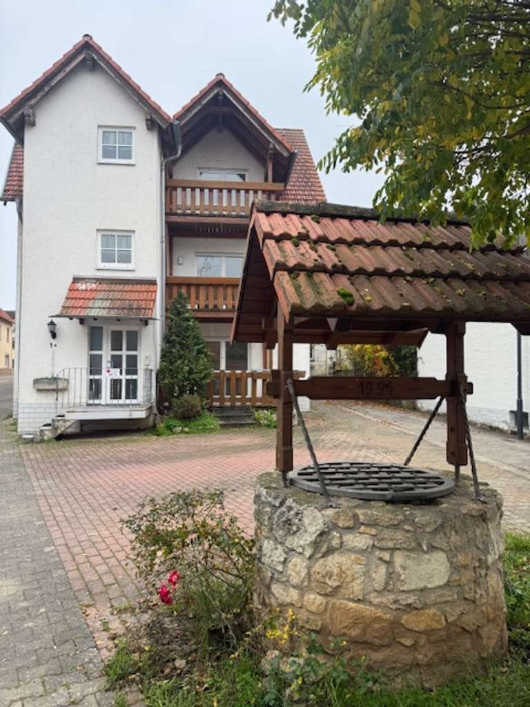 Immobilie in Hahnheim - Nutzen Sie Ihre Chance! Attraktives Mehrfamilienhaus als ideale Kapitalanlage in Hahnheim - Bild 1