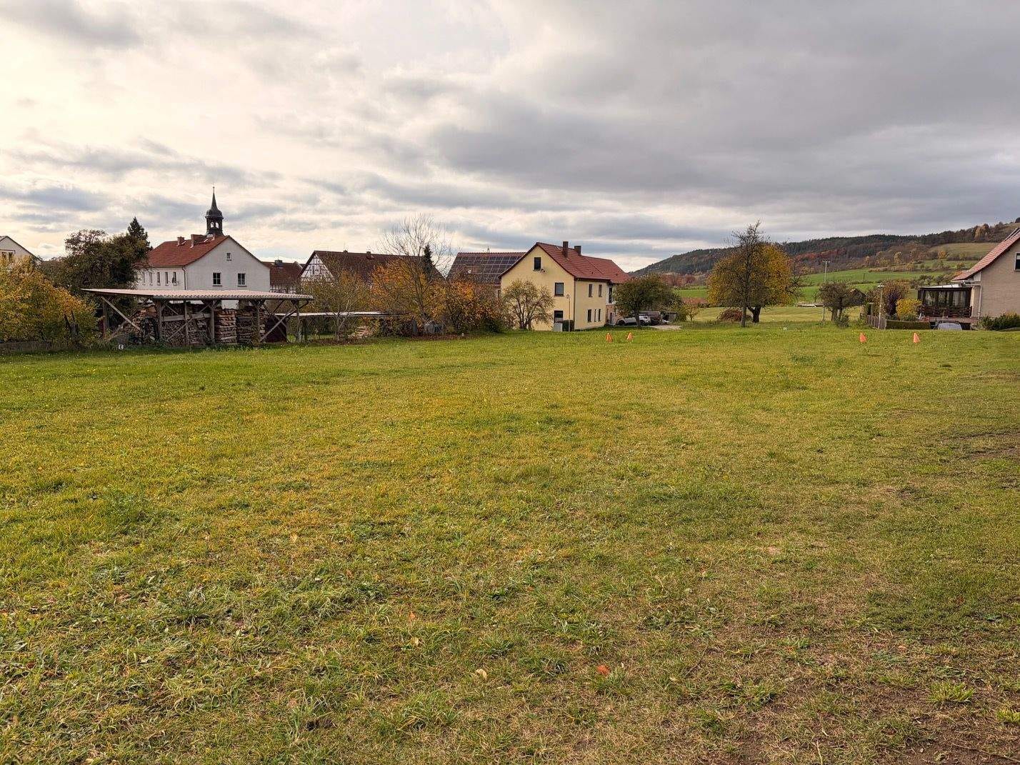 Immobilie in Uhlstädt-Kirchhasel - Helles Architektenhaus auf riesigem Grundstück mit grandiosem Fernblick - Bild 0