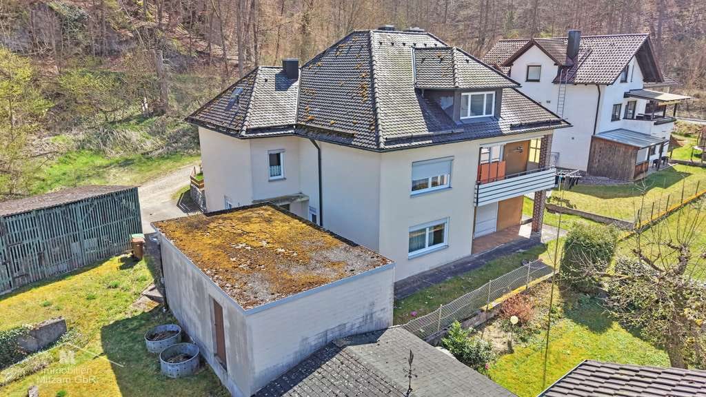 Immobilie in Kipfenberg - Einfamilienhaus mit Einliegerwhg. und Garage in sonniger u. ruhiger Waldrandlage von Kipfenberg - Bild 3
