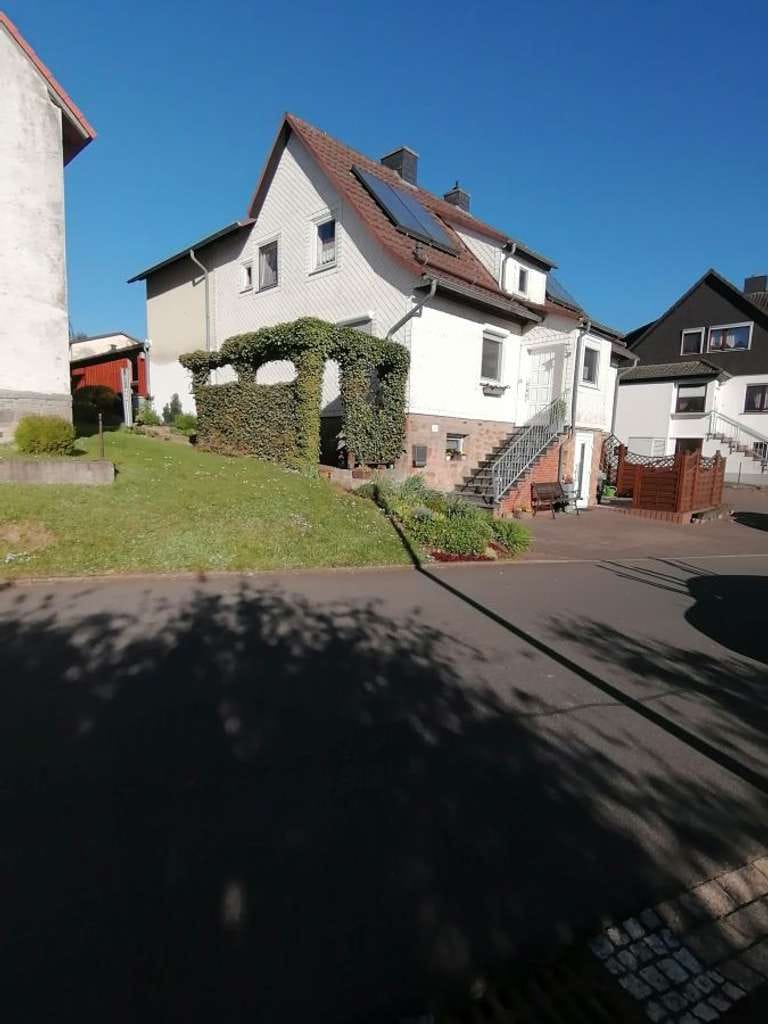 Immobilie in Ottrau - Großes Haus, großer Garten, Ruhe und Abgeschiedenheit gesucht? Bitte sehr. - Bild 0