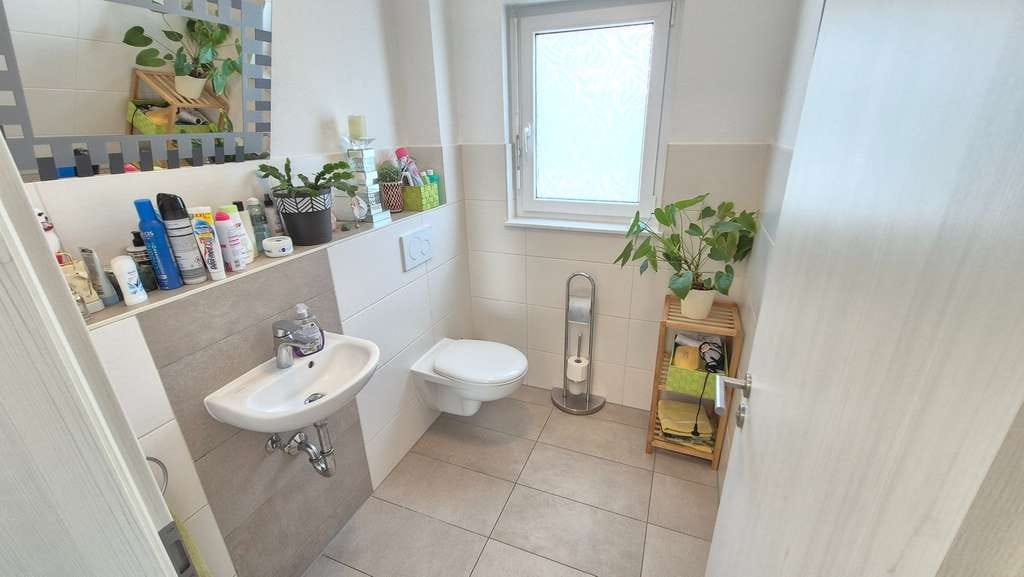 Immobilie in Burkardroth - Modernes, energieeffizientes Einfamilienhaus mit Galerieeingang - Bild 2