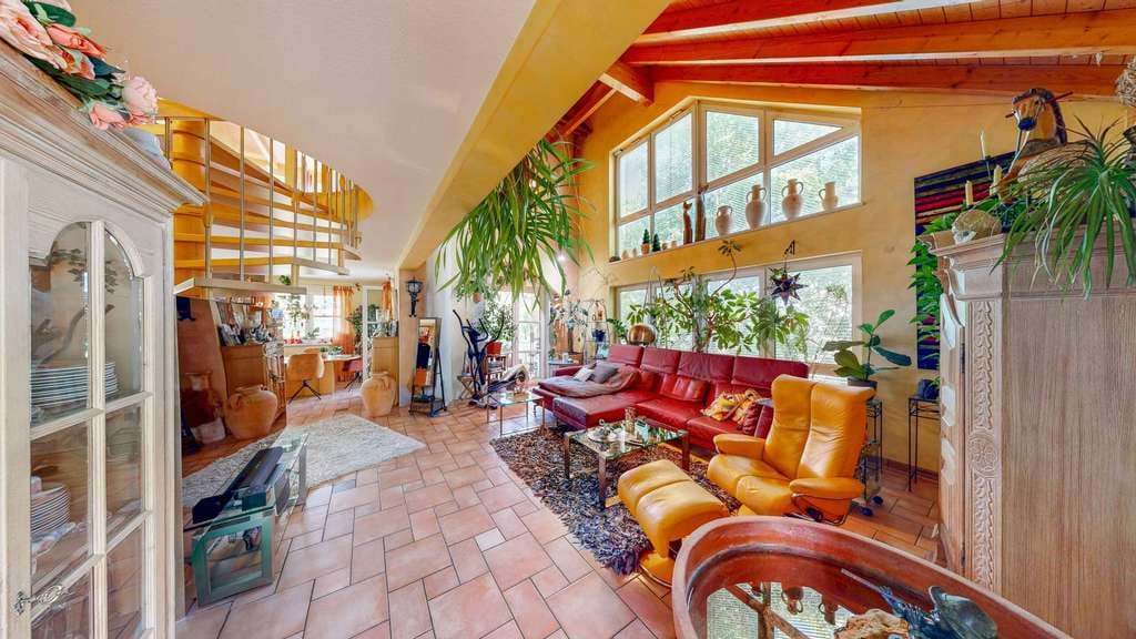 Immobilie in Retzstadt - Wohnen auf höchstem Niveau: Großzügiges Einfamilienhaus zum Preis einer ETW - Bild 2