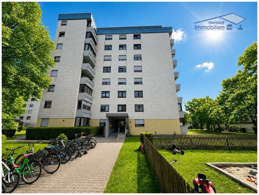 Immobilie in Buchloe - 3-ZKB-Eigentumswohnung über den Dächern von Buchloe mit Südbalkon, Aufzug und TG-Stellplatz - Bild 3