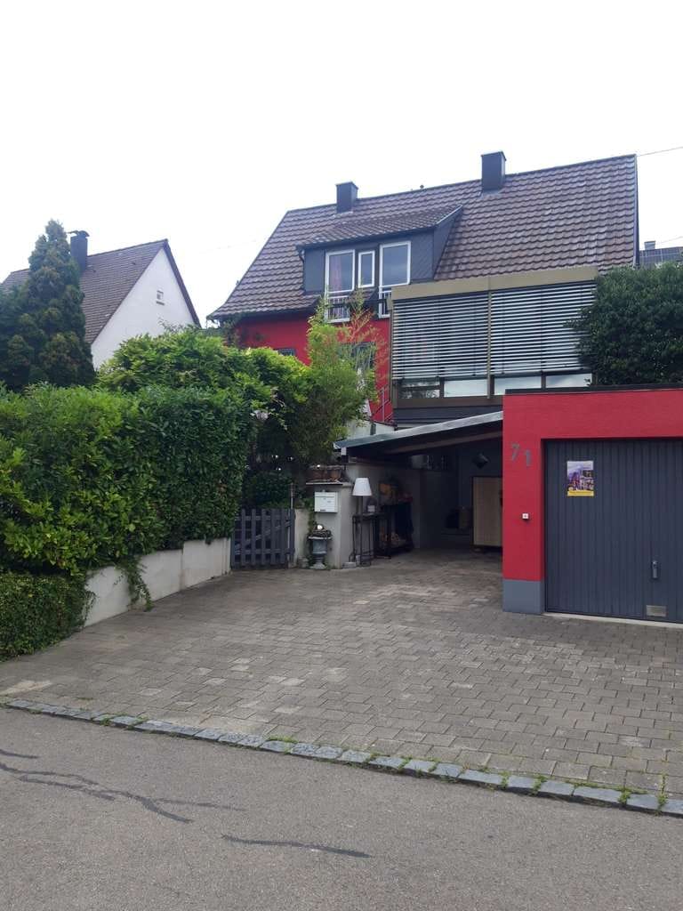 Immobilie in Kirchentellinsfurt - Geräumiges Einfamilienhaus, toller Garten und Garage - Bild 0