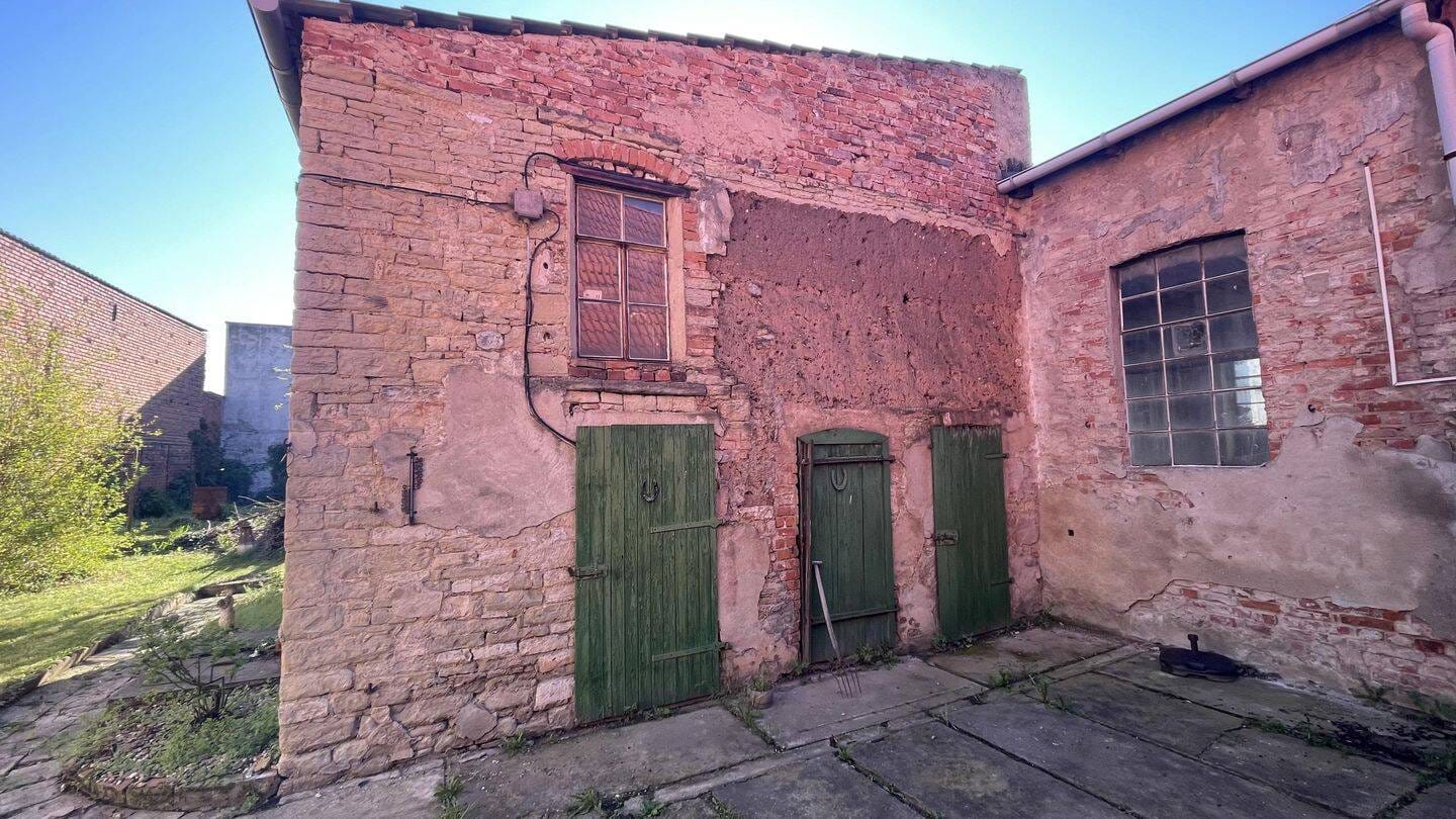 Immobilie in Nienburg (Saale) - Wohnhaus mit Werkstattgebäude - Bild 2