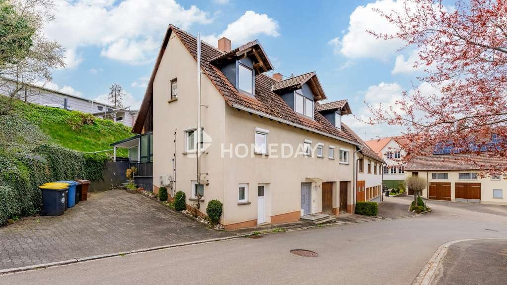 Immobilie in Geisingen - Charmantes, umfassend modernisiertes Bauernhaus mit vielseitigen Nutzungsmöglichkeiten - Bild 2