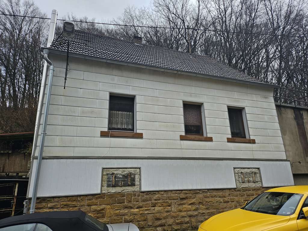 Immobilie in Niederkirchen - Einfamilienhaus mit Garage und großem Grundstück - Bild 0
