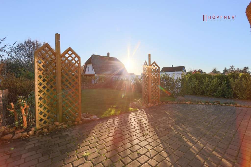 Immobilie in Achterwehr - Reetgedeckte Doppelhaushälfte – Modernes Wohnen mit viel Platz in Achterwehr - Bild 3