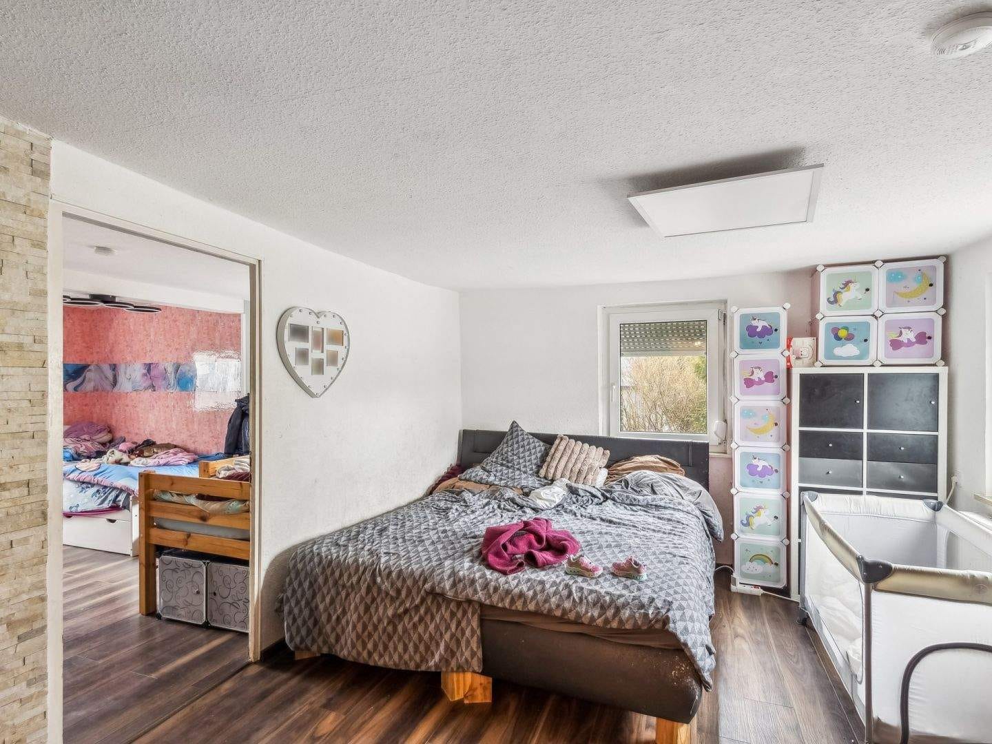 Immobilie in Weinstadt - Schöne Maisonette mit Riesenterrasse für sich einrichten und die vermietete Wohnung zahlt Ihre Rate - Bild 3