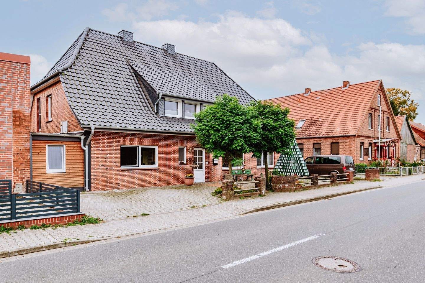 Immobilie in Artlenburg - Saniertes Einfamilienhaus mit Einliegerwohnung - Bild 0