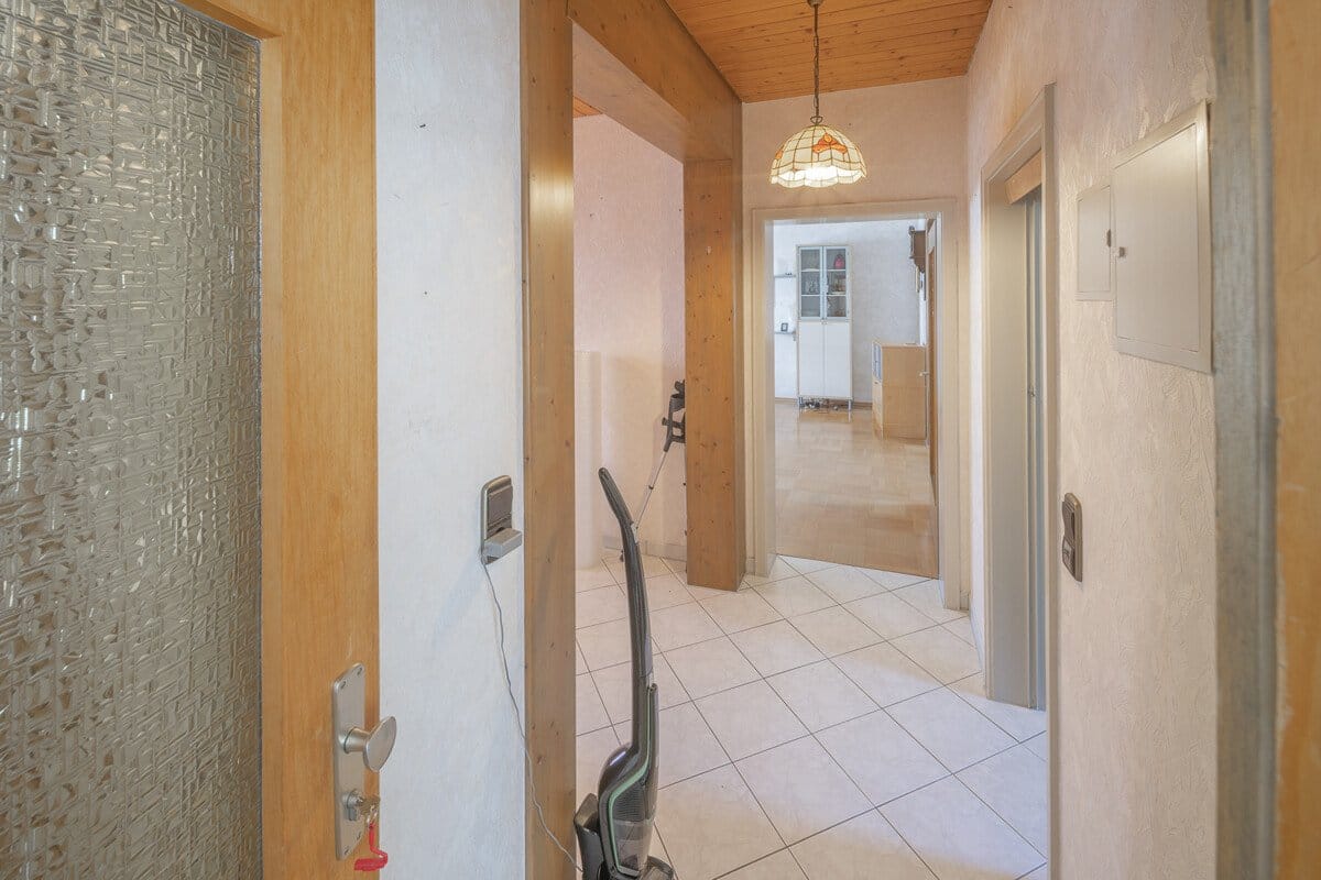 Immobilie in Furtwangen im Schwarzwald - Charmantes Dreifamilienhaus stadtnah und ruhig gelegen - hier haben wir Ihnen was ganz Besonderes - Bild 1