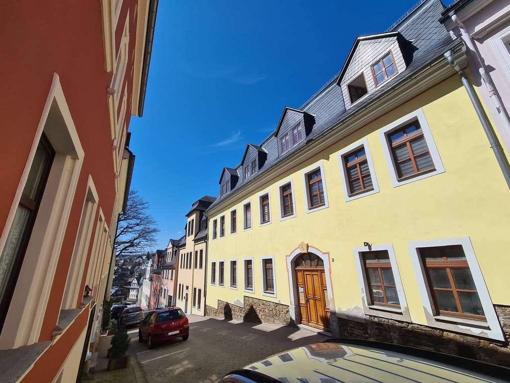 Immobilie in Schneeberg - Vollvermietetes und denkmalgeschütztes Wohn- und Geschäftshaus in Schneeberg! - Bild 2