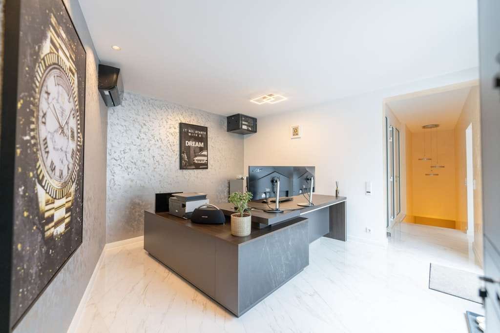 Immobilie in Memmelsdorf - Hochwertiger Bungalow mit exklusiver Ausstattung, Garten und Poolanlage - Bild 5