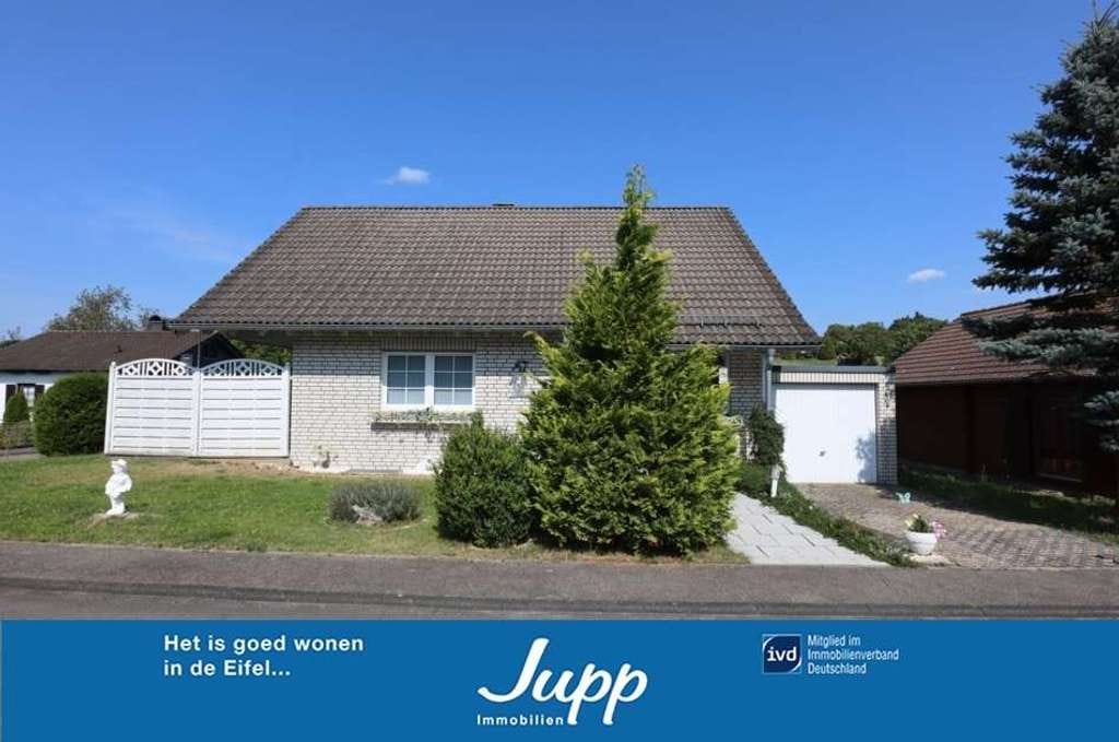 Immobilie in Dahlem - Gepflegtes Einfamilienhaus mit Garage und Garten, Schmidtheim (12) - Bild 0