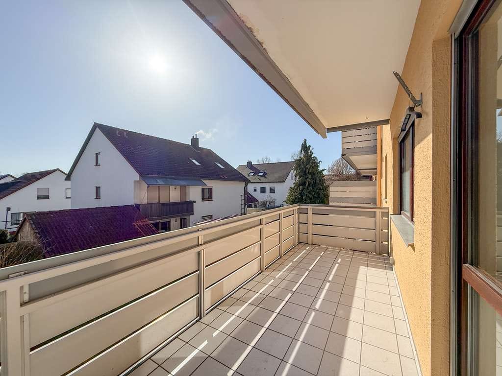 Immobilie in Nördlingen - 4,5-Zi.-Wohnung mit 3 Schlafzimmern, Balkon, EBK, Abstellraum, Kellerabteil und TG-Stellplatz - Bild 1