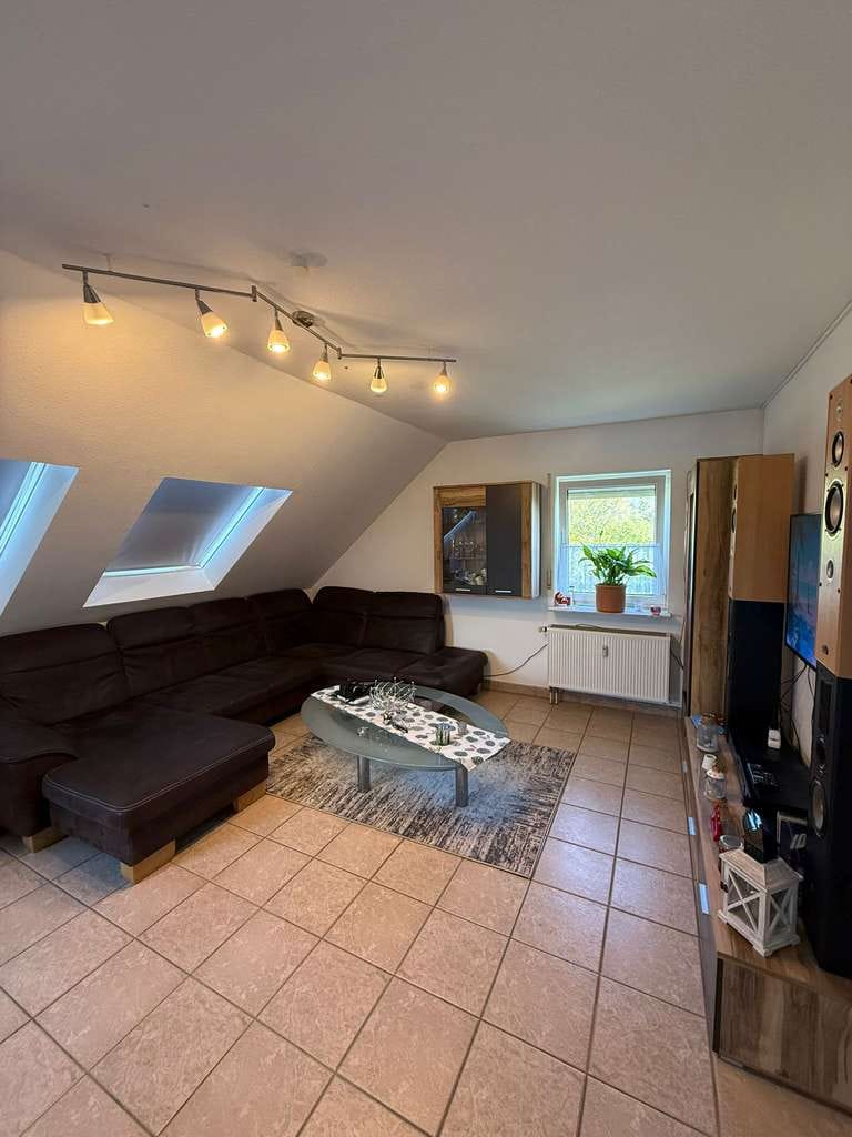 Immobilie in Eppenrod - Wohnen auf zwei Ebenen - 4 Zimmer Maisonettewohnung - Bild 2