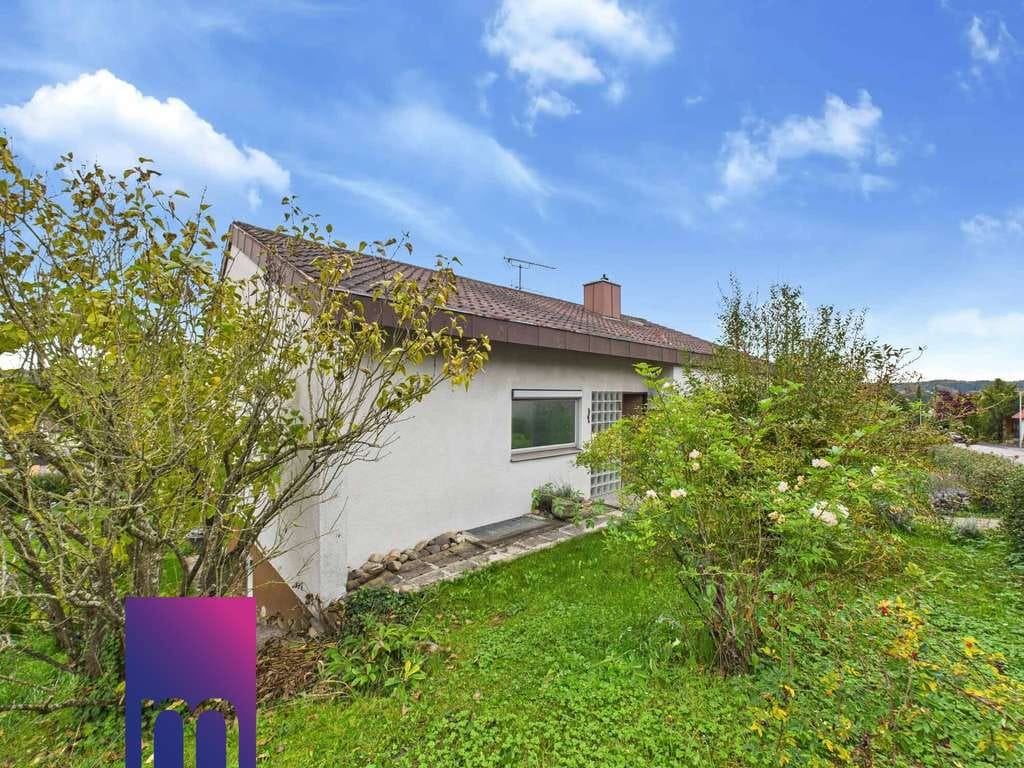 Immobilie in Hochdorf - Eigenheim zum Selbstverwirklichen – Toller Garten und 6,5 Zimmer warten auf neue Ideen - Bild 2