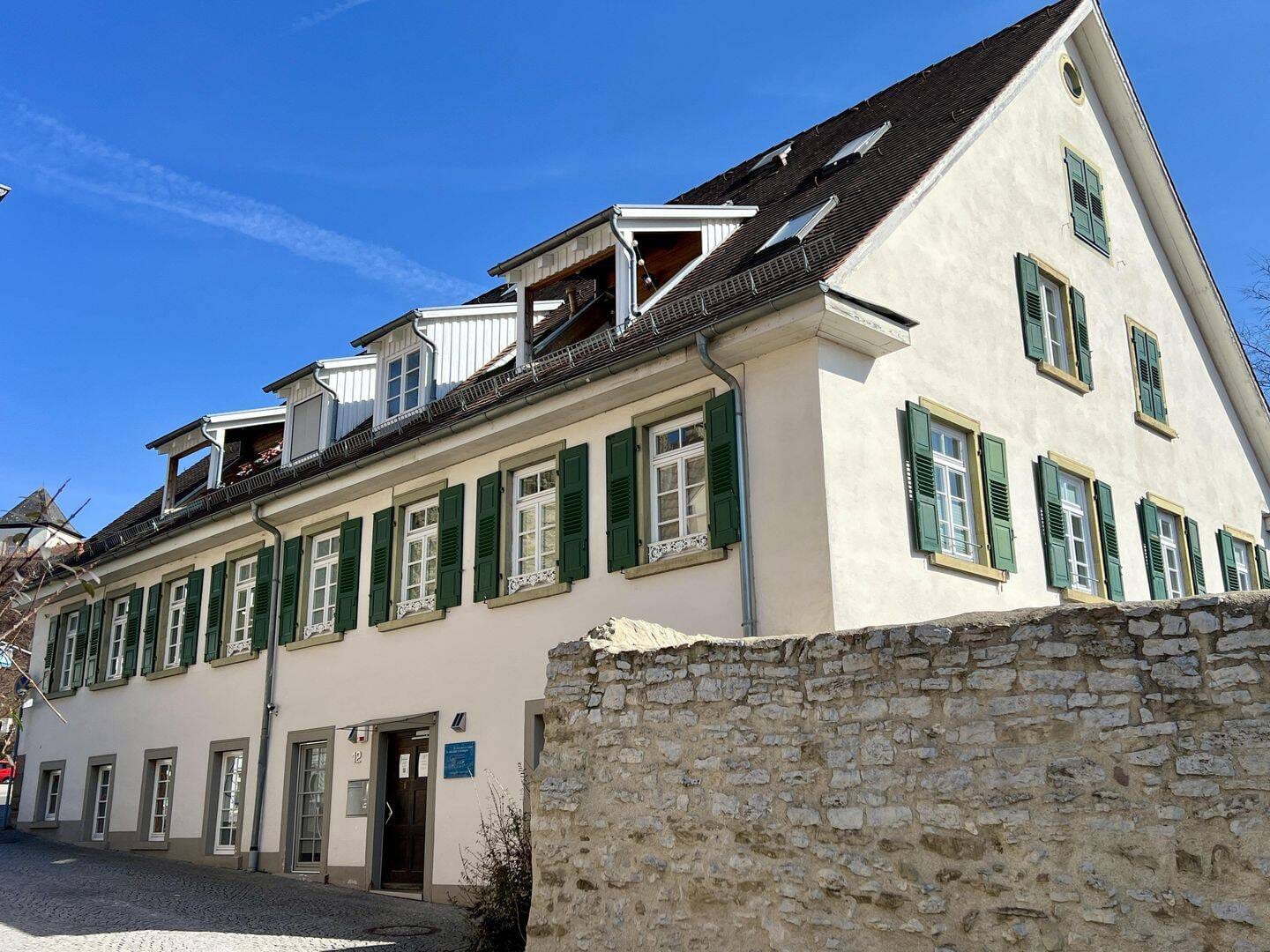 Immobilie in Vaihingen an der Enz - Investieren mit Perspektive: Vermietete Kieferorthopädie in Toplage - Bild 2