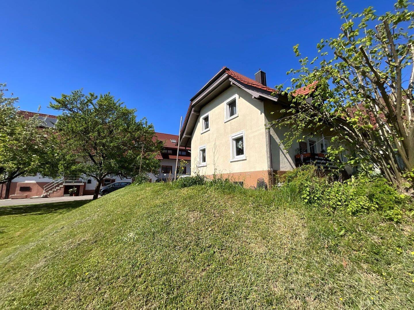 Immobilie in Gengenbach - Vermietetes Zweifamilienhaus in ruhiger Lage von Gengenbach-Reichenbach - Bild 1